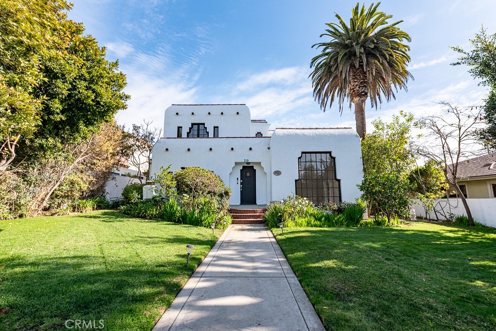 710 Adelaide Place