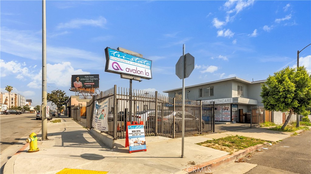 6622 Crenshaw