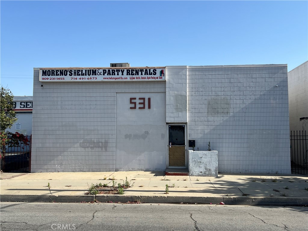531 E Valley