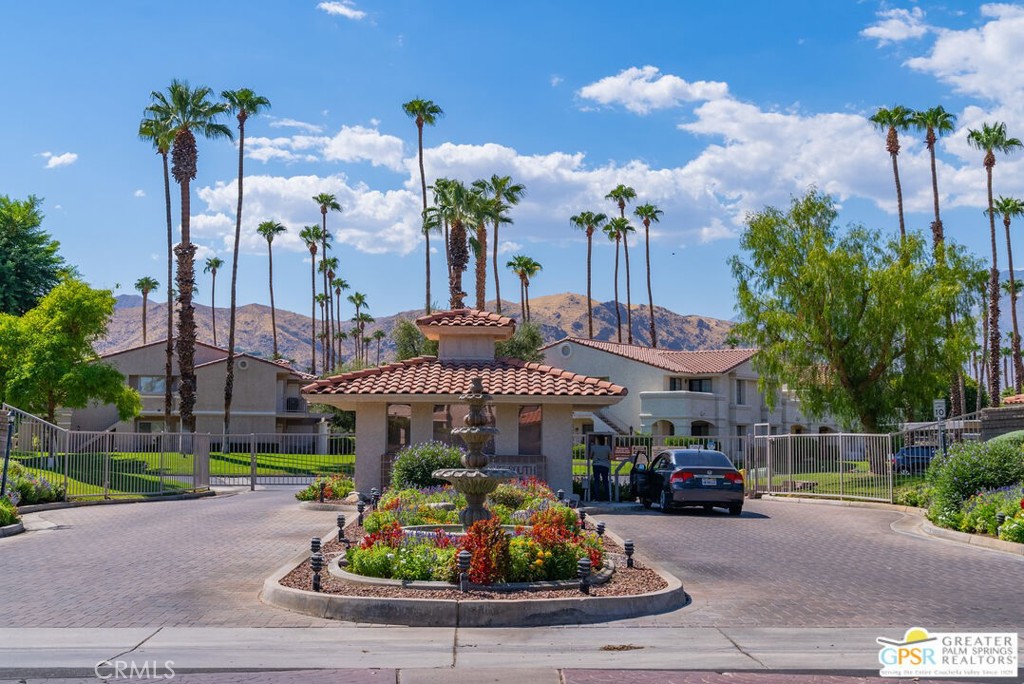 505 S Farrell Drive H44