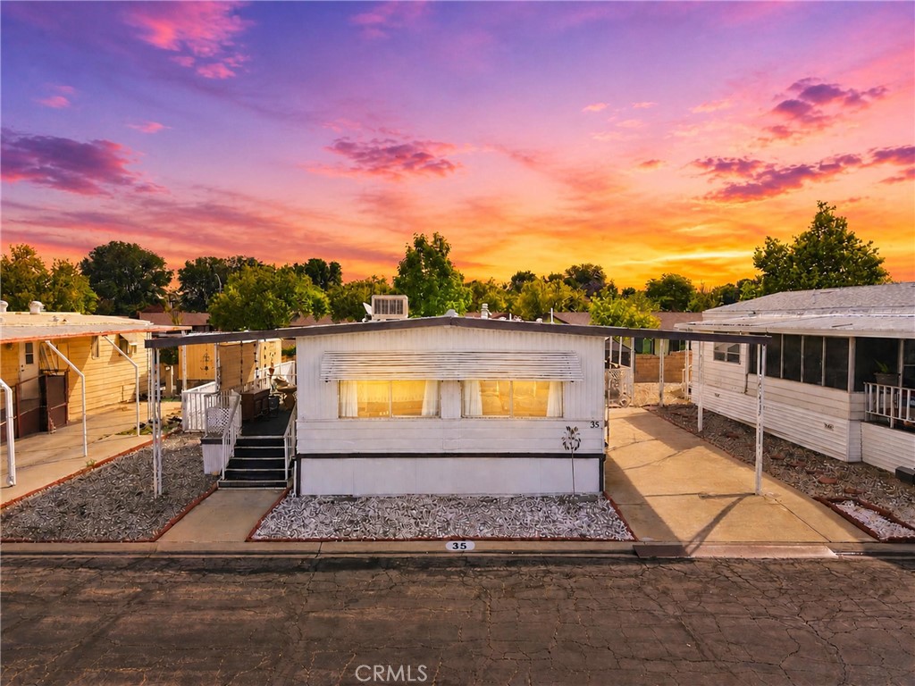 9391 California Ave 35