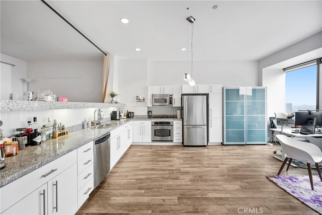 1100 Wilshire Boulevard 2607