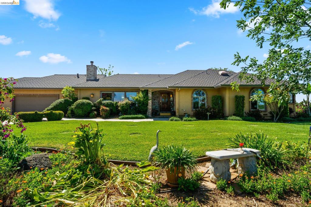 2445 Taylor Ln