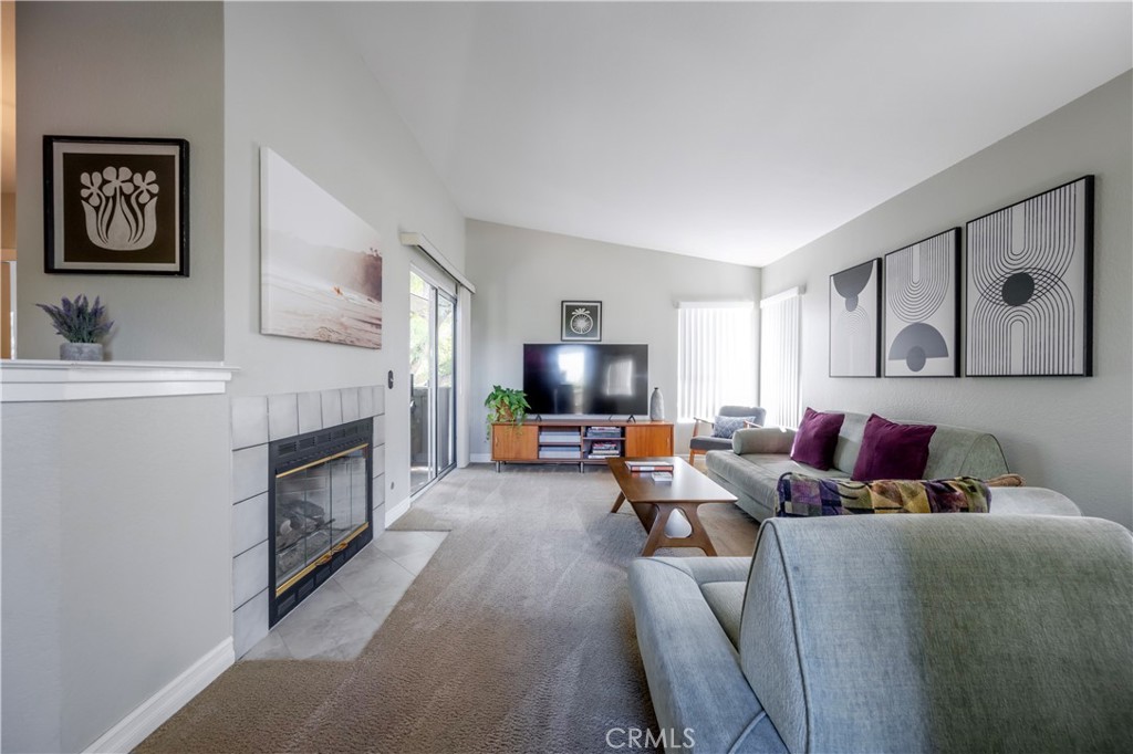 10 Corniche Drive E