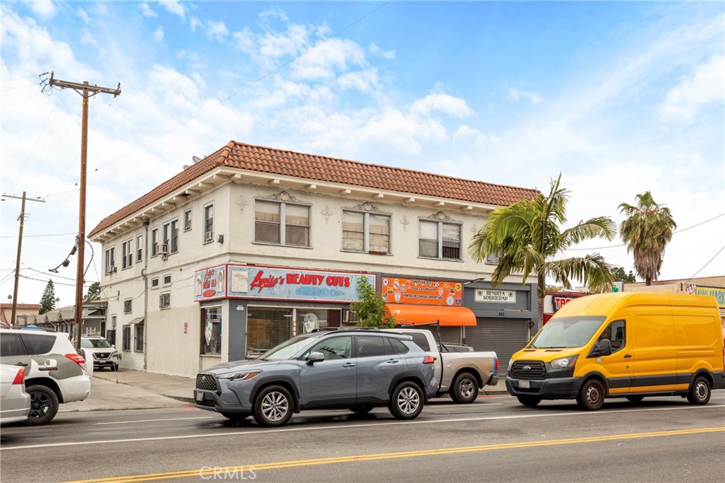 247 W Florence