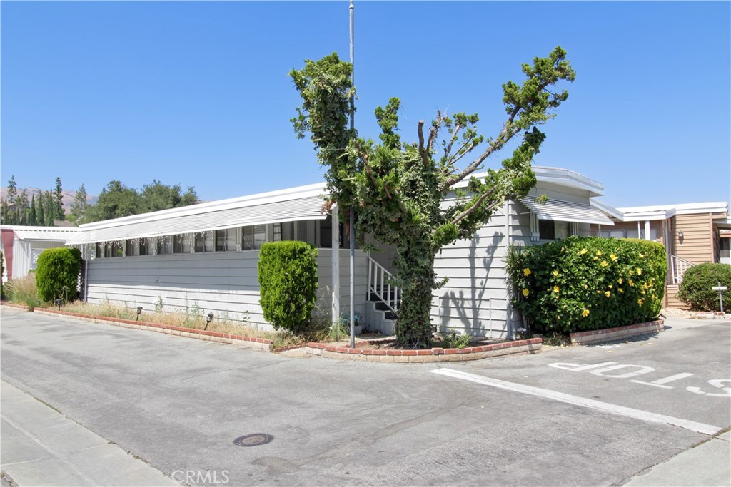 11401 Topanga Canyon 80