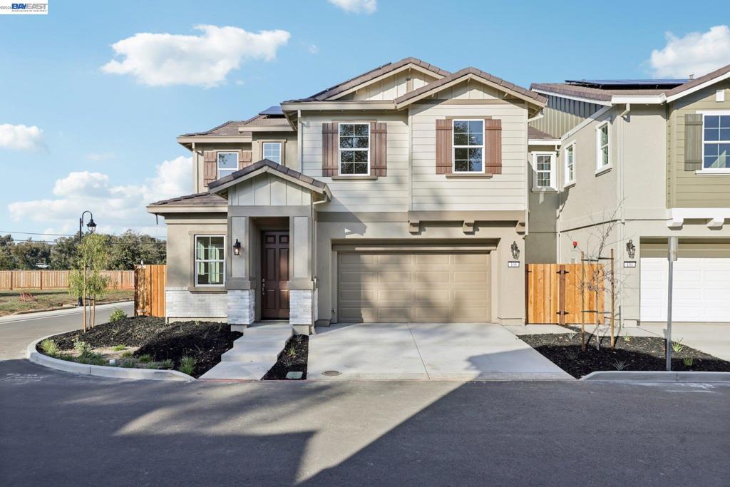 121 Creek View Cir