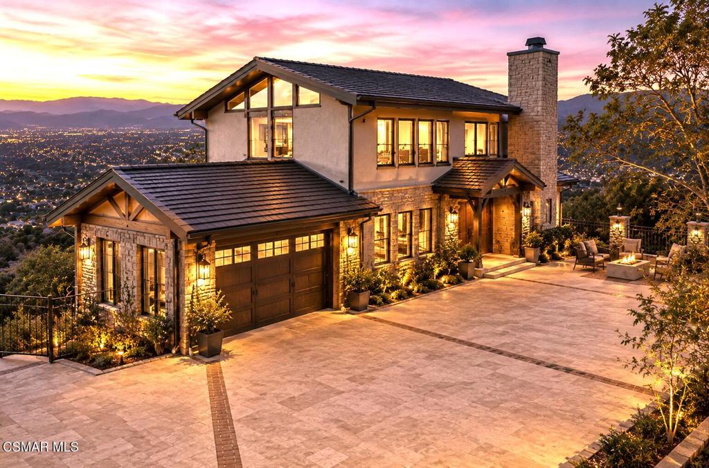22 Santa Cruz Way