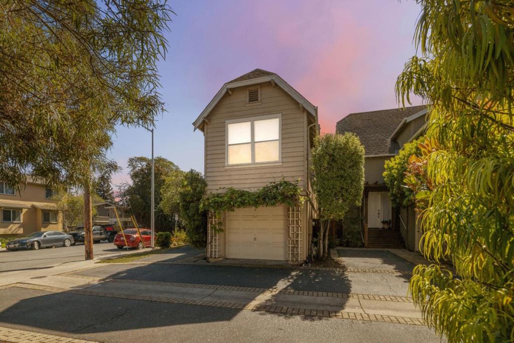 148 Walti Street
