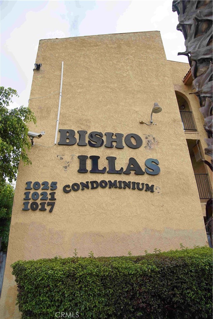 1021 W Bishop 212/I