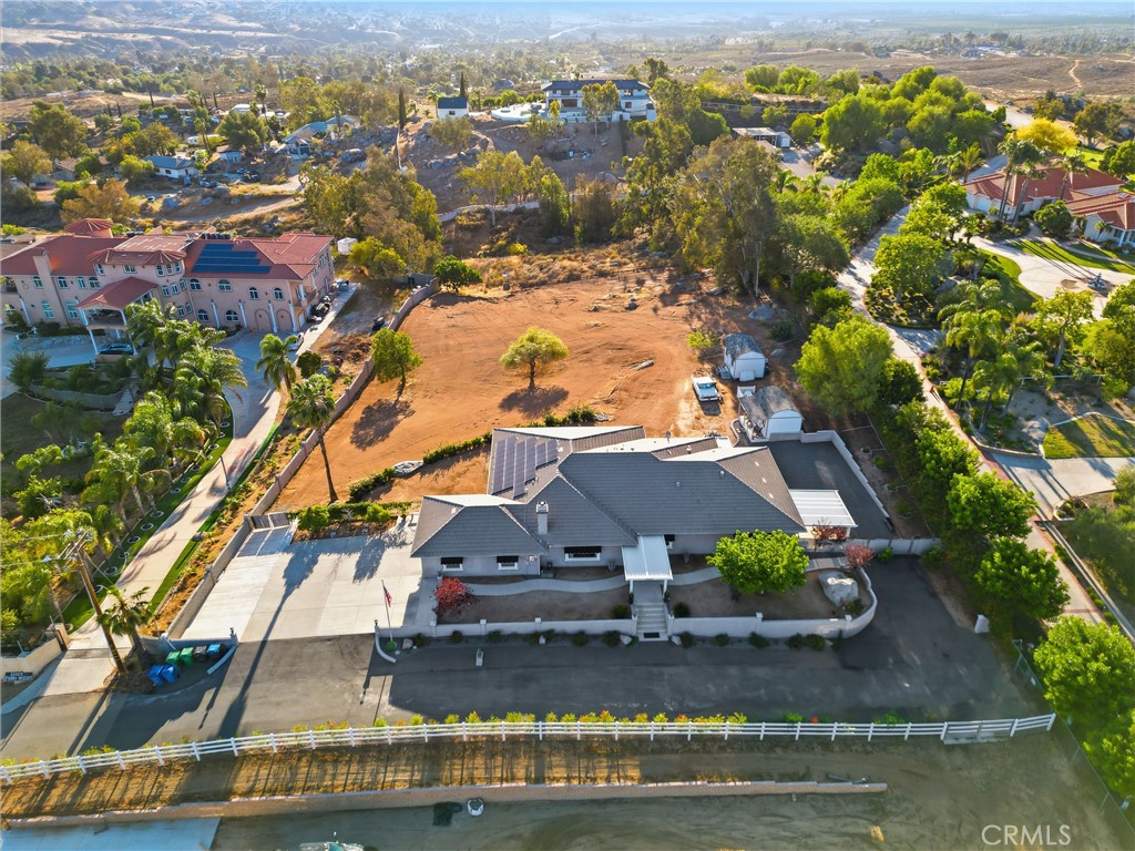 16025 Perry Heights