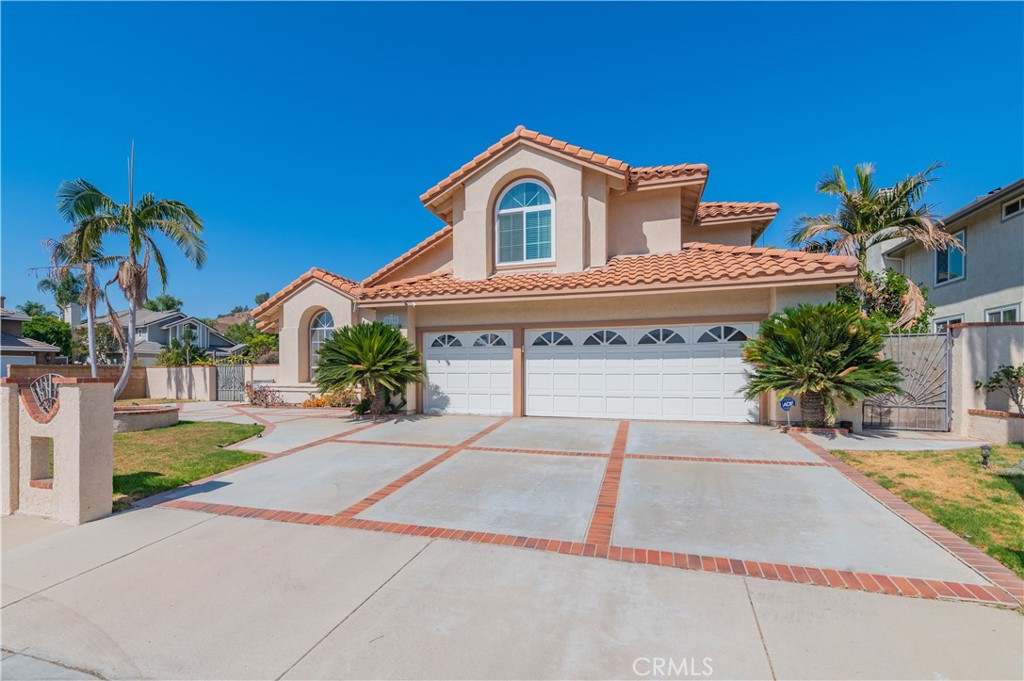 28105 Hollyberry Lane