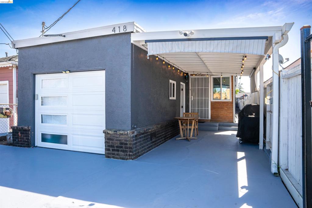 418 Douglas Ave