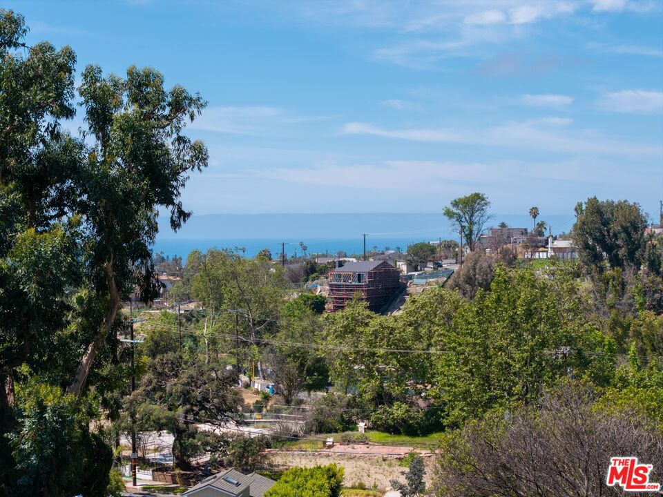 1025 Las Pulgas Road