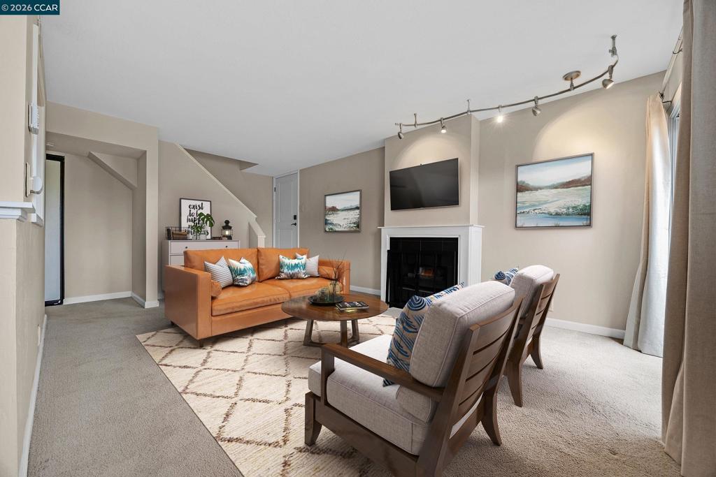 1810 Cole Ave 3
