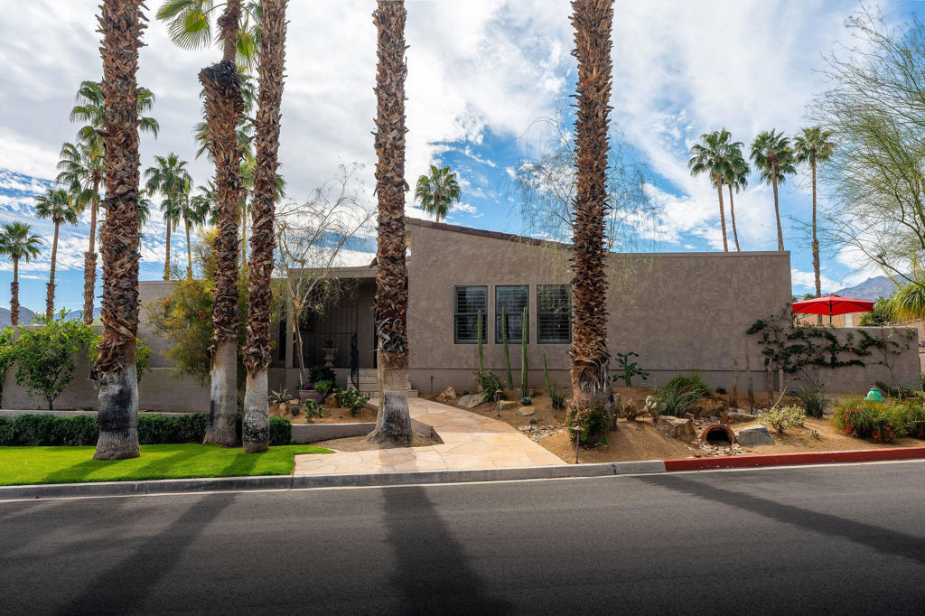 48910 Noline Place