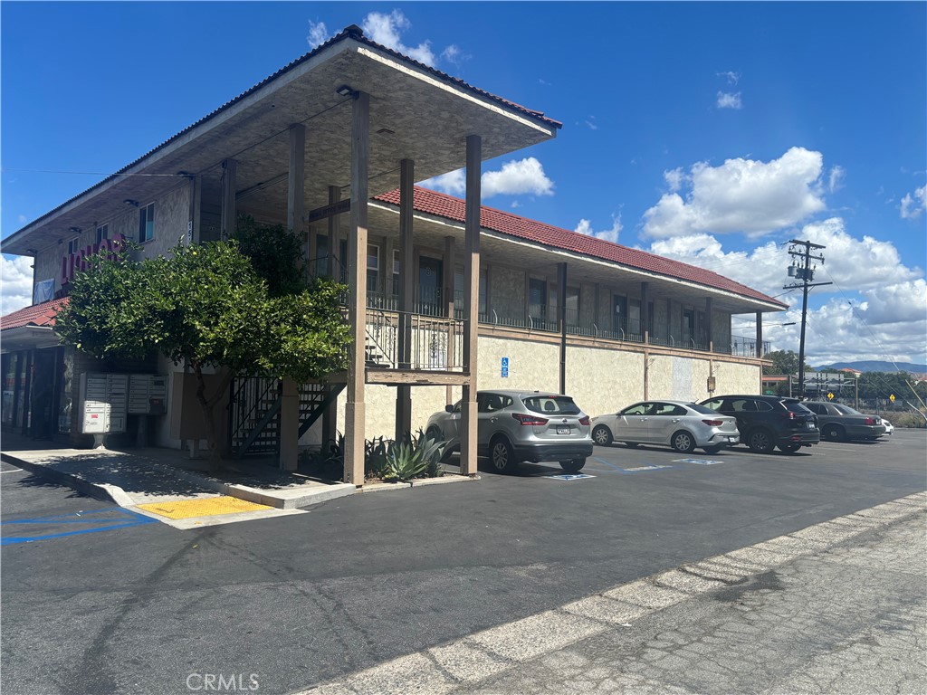 151 N Tustin