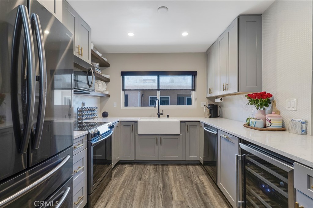 5232 Corteen pl 17