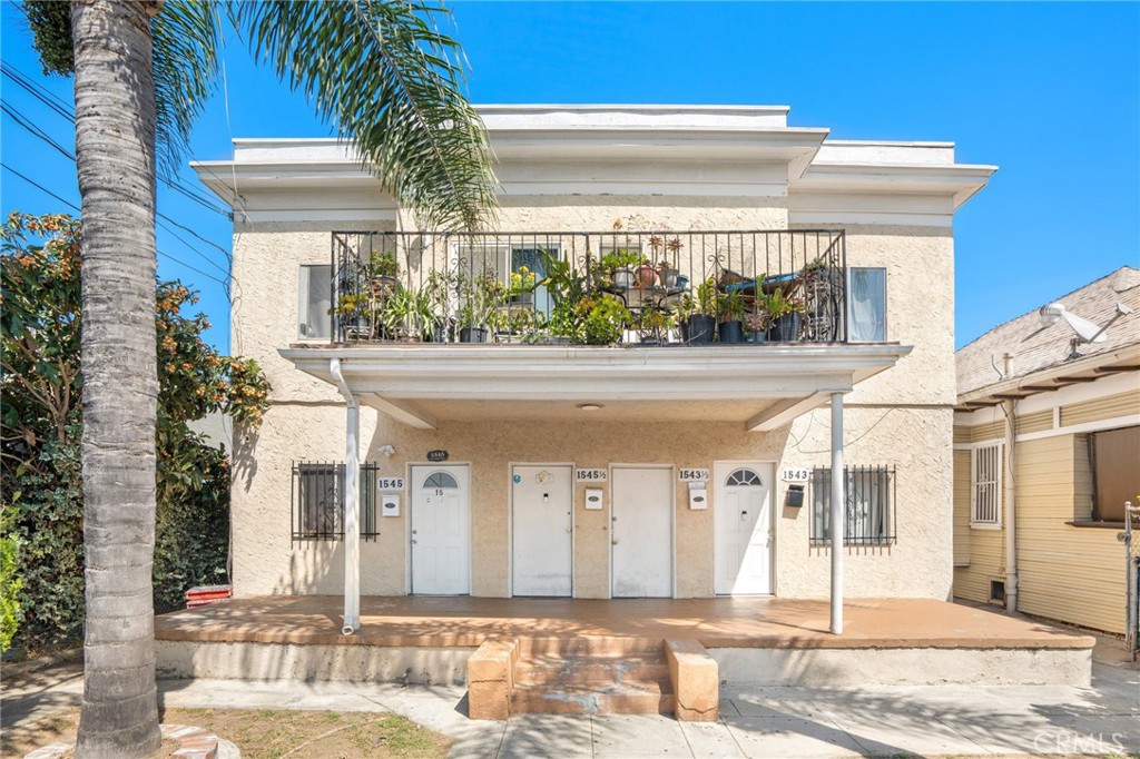 1543 W 22nd Place