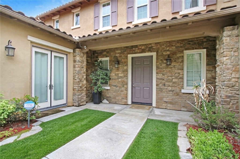 498 Green Orchard