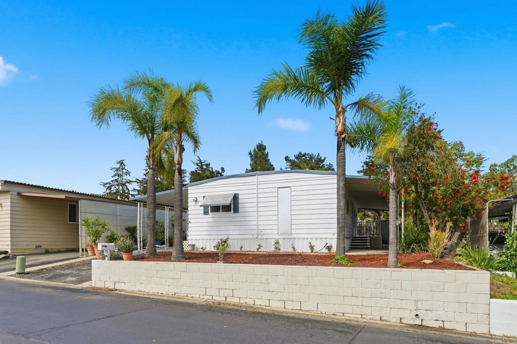 1145 E Barham Drive SPC 260