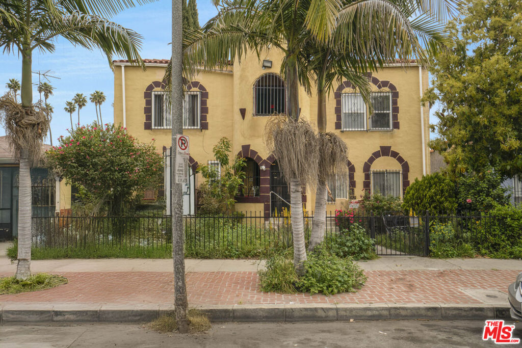 1061 W 57th Street