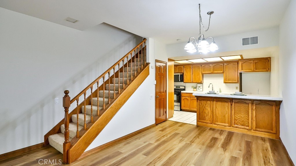 17200 Newhope 23