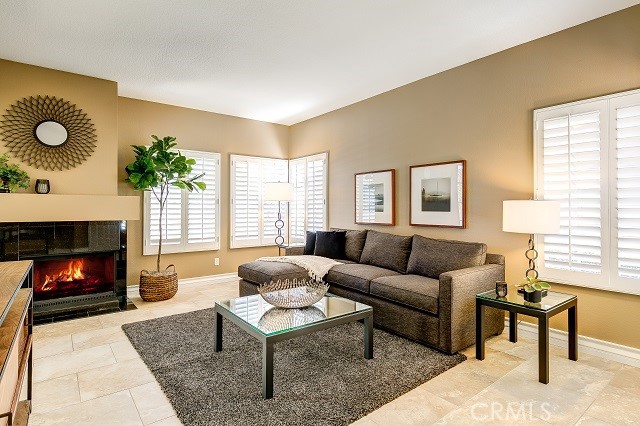 2439 Paseo Circulo