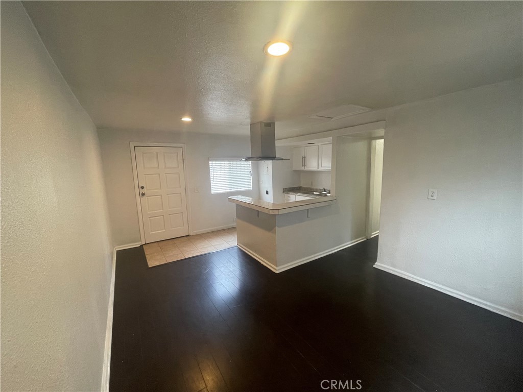 4605 Arlington 1/2