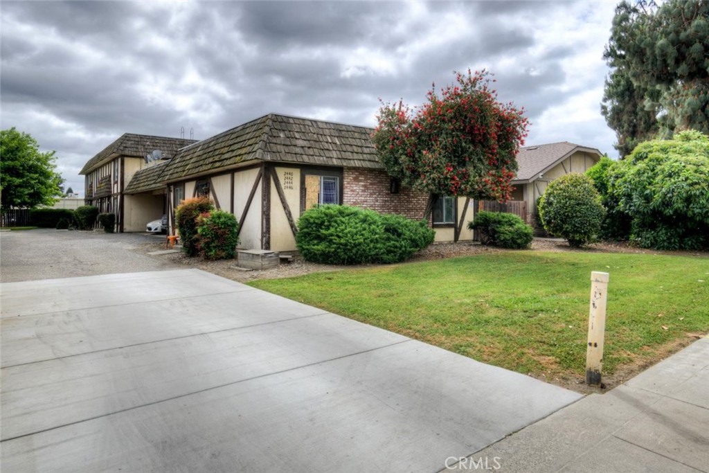 2440 S Sallee Court