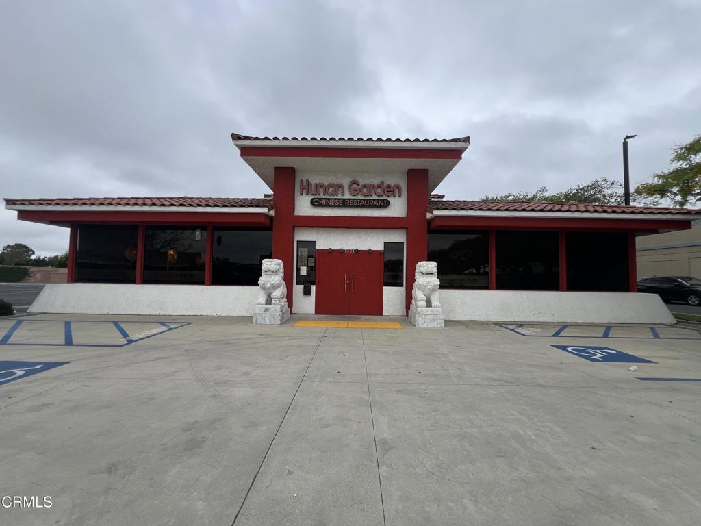 1621 N Oxnard Boulevard