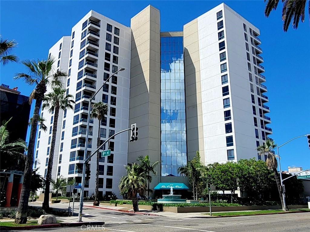 1310 E Ocean 905