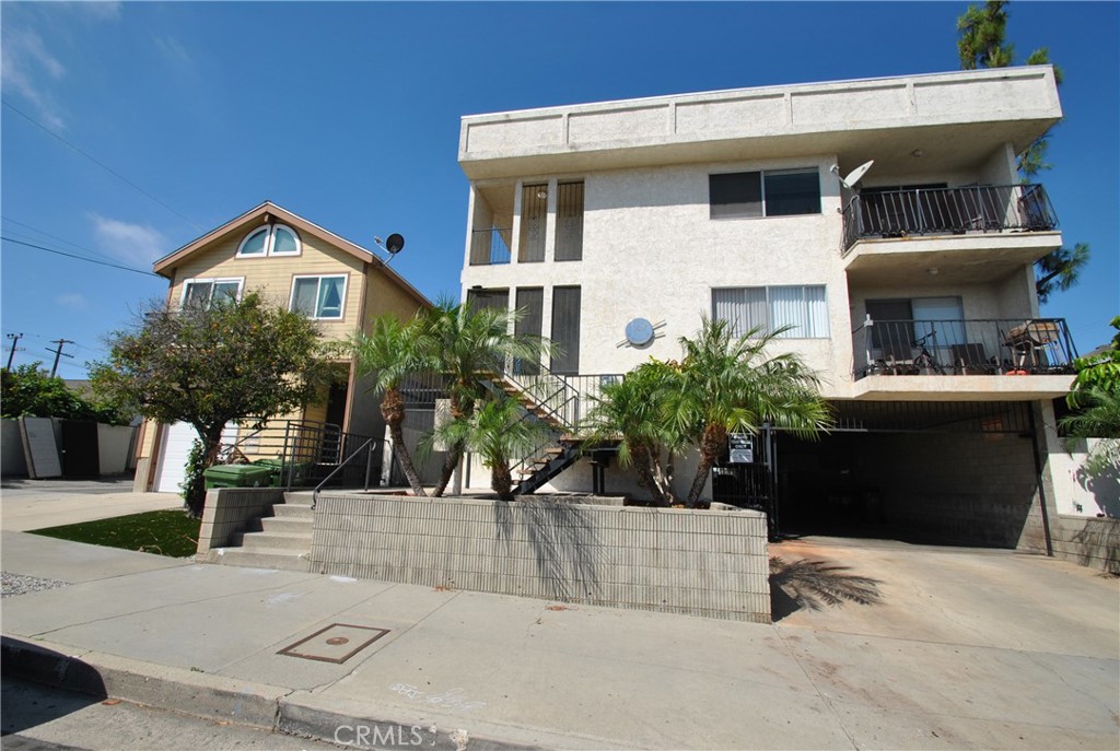 129 N Cabrillo Avenue