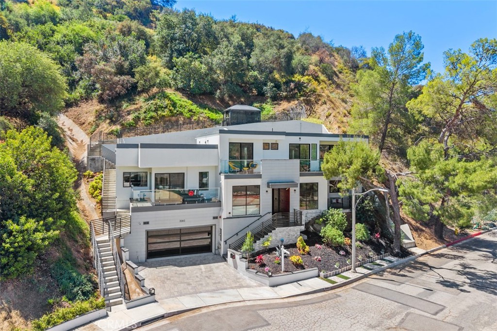 3060 Hollywell