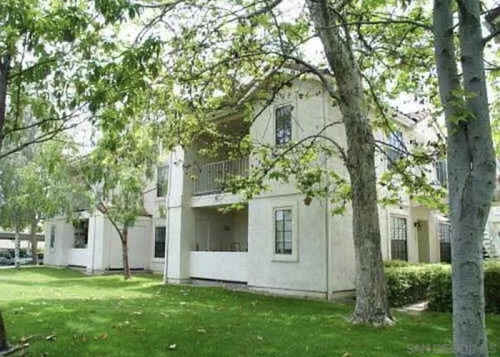 10353 Azuaga St 106