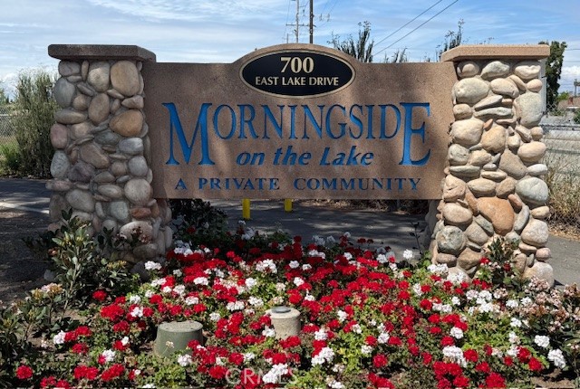 700 E Lake Drive 52