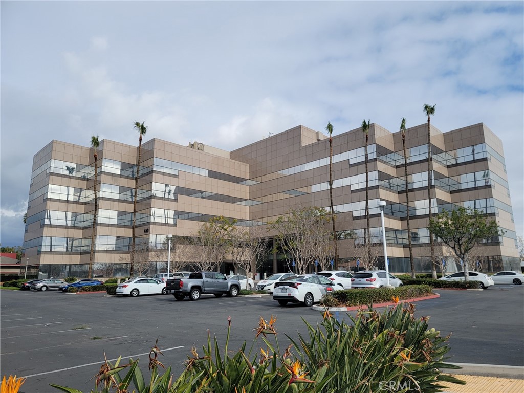 430 N Vineyard Avenue 500
