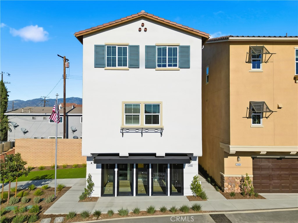 11406 Primrose Lane