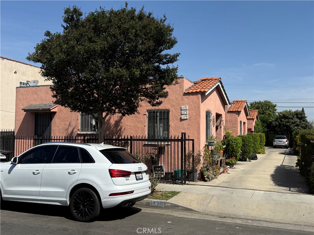 1171 W 38th Street