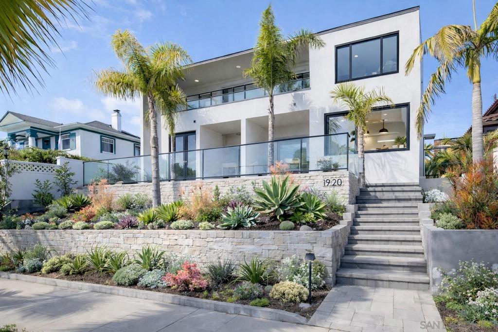 1920 Beryl St