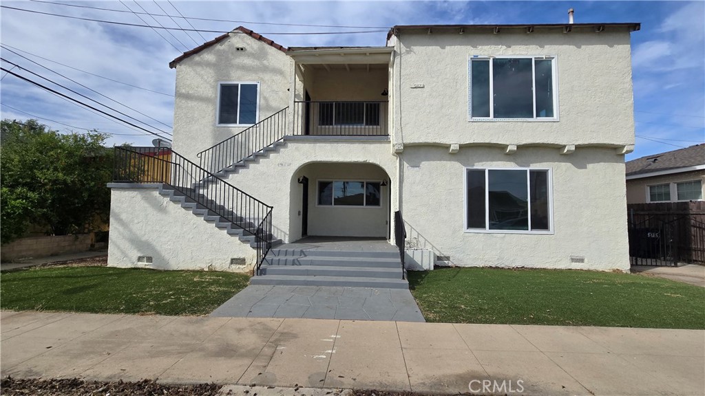 6047 Dennison