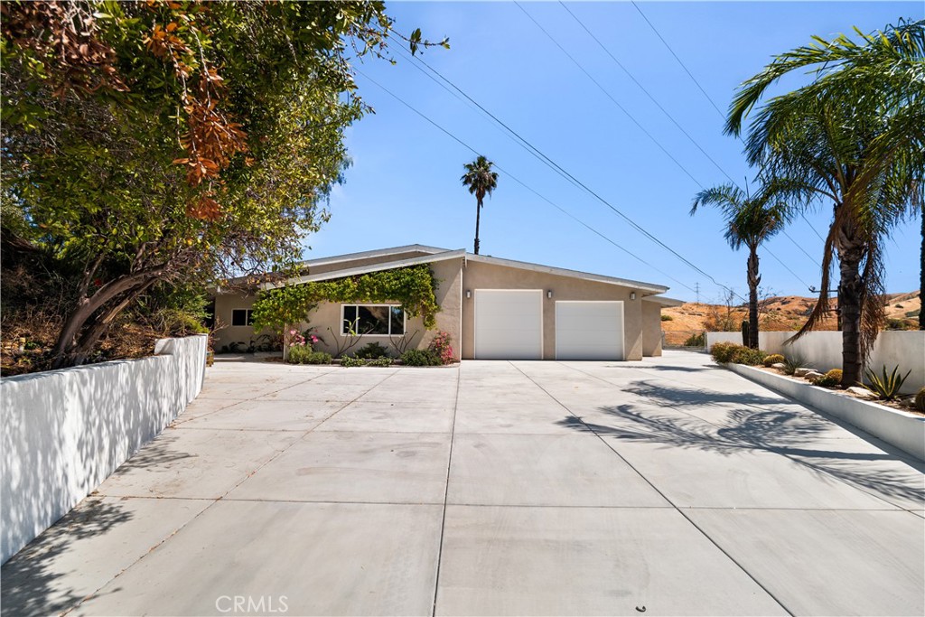 11661 Anderson