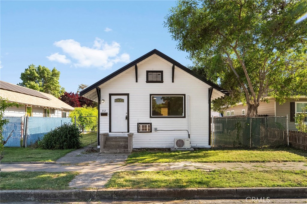 312 W Cedar Street