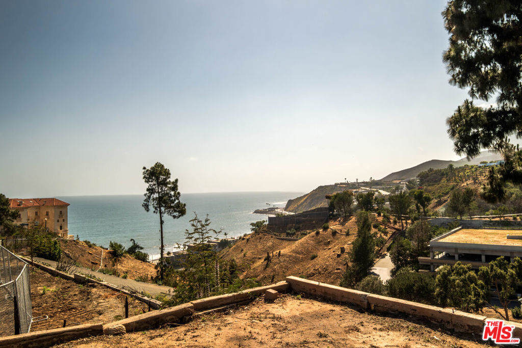 17941 Tramonto Drive