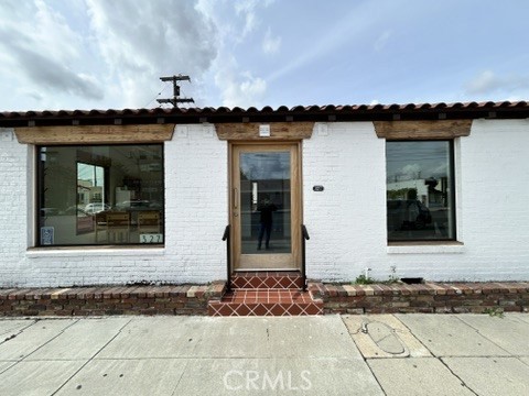 327 S San Gabriel