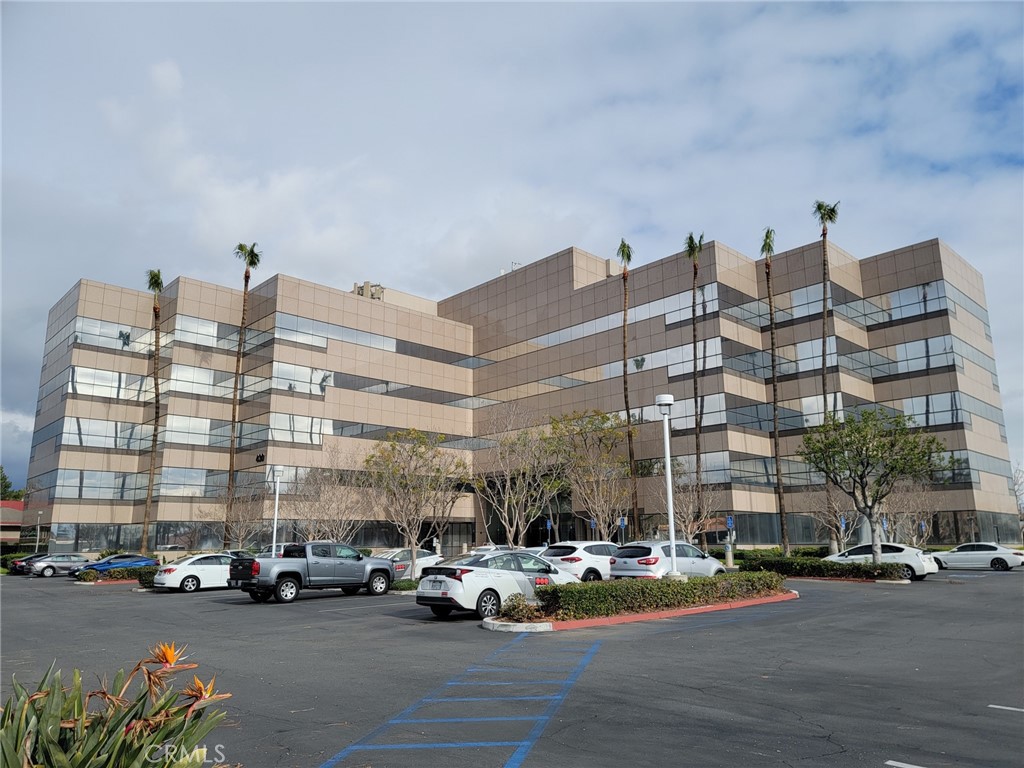 430 N Vineyard Avenue 320