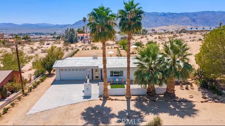 73467 Desert Trail