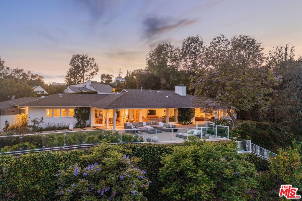 224 Glenroy Place