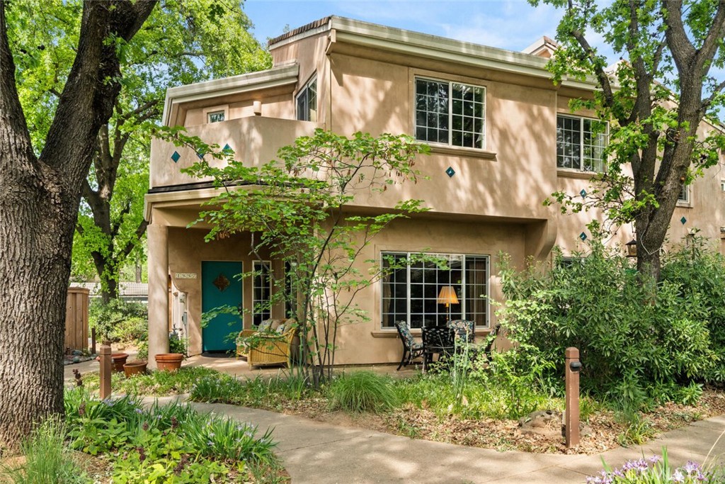 1997 Wild Oak Lane
