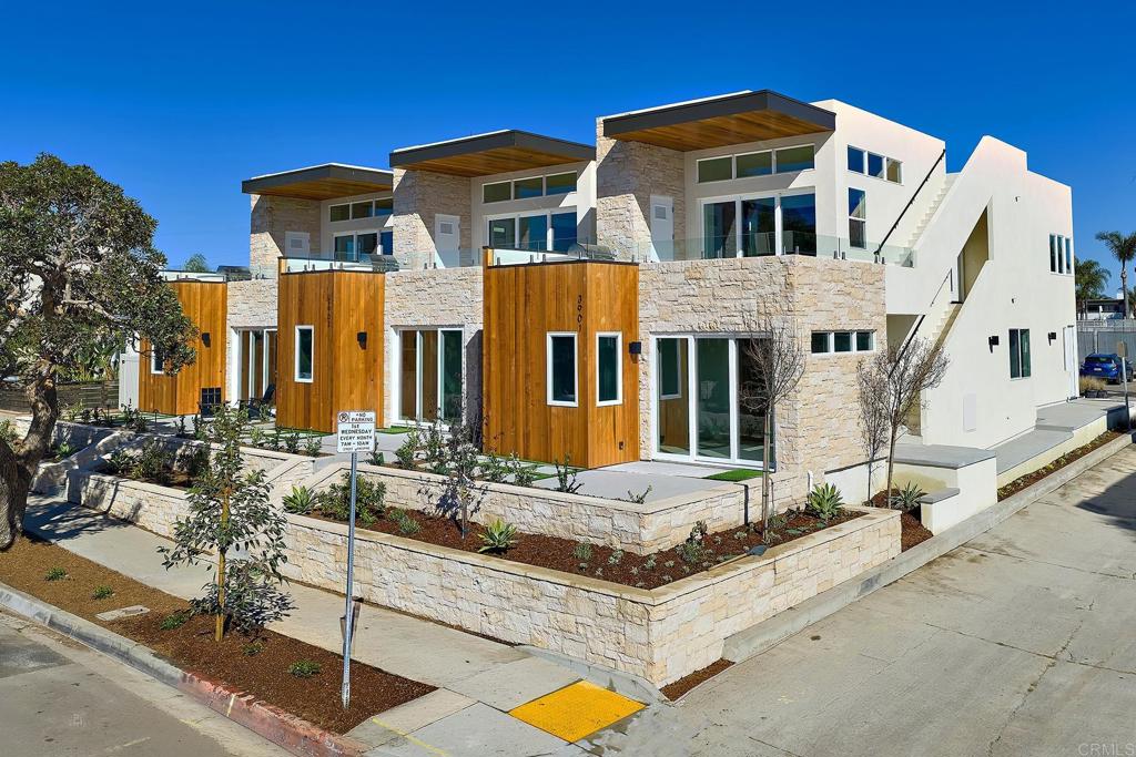 3903 Haines
